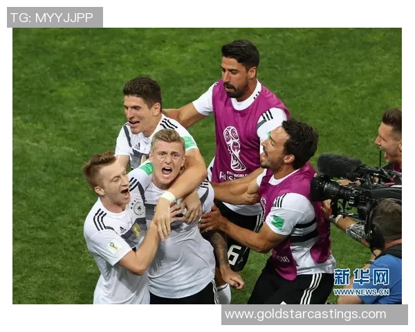 足球星光闪耀全场 随机球星特效带你领略别样精彩瞬间